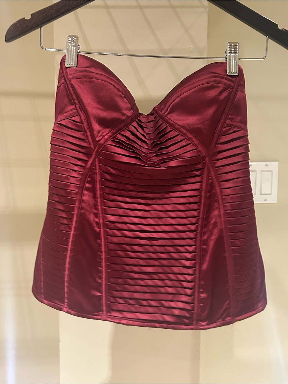 Anna Satin Strapless Bustier Top in Merlot